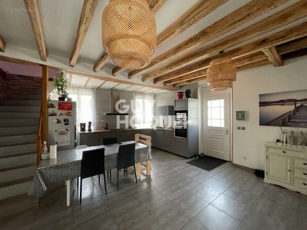 Maison à vendre à LE MEIX SAINT EPOING - 7 pièces, 5 chambres - photo 2
