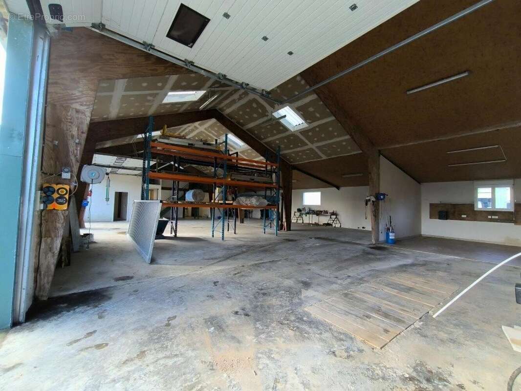 Photo 3 - Commerce à KERMARIA-SULARD