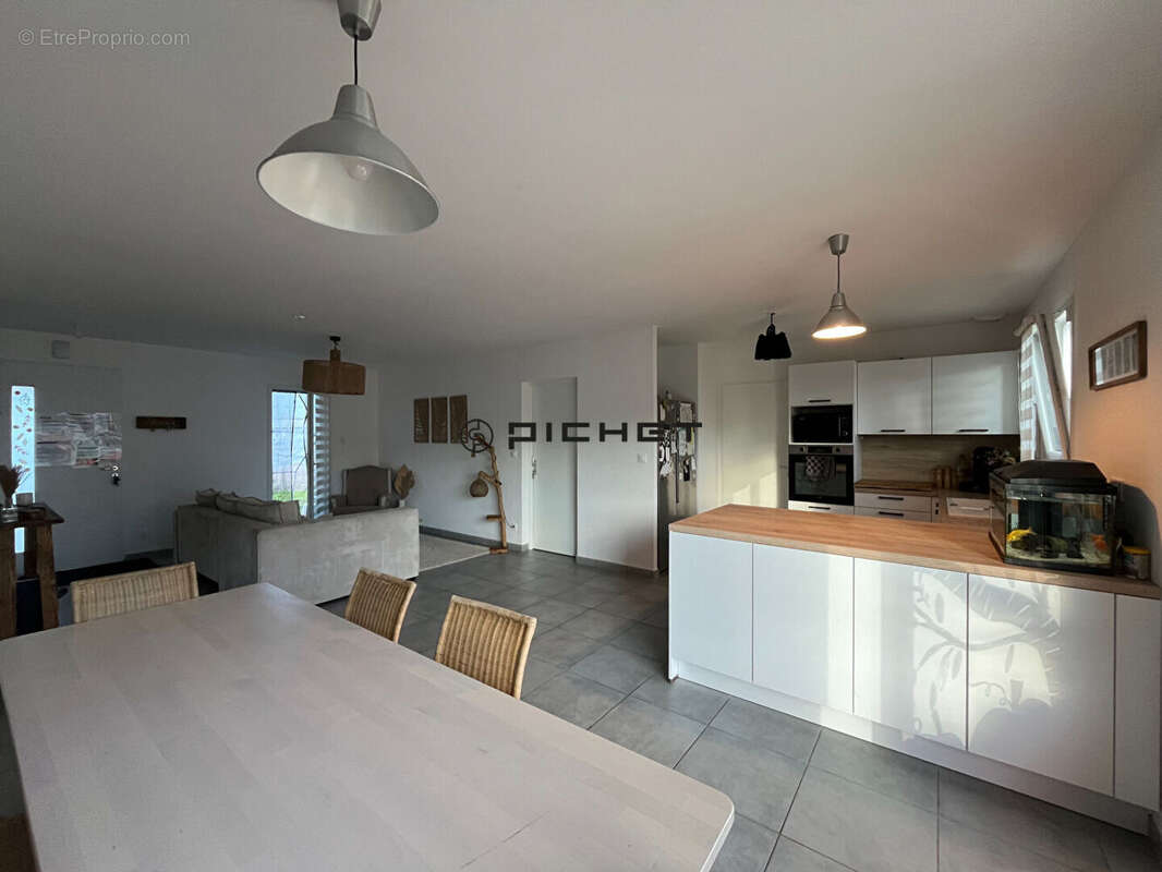 Maison à SAUGNACQ-ET-MURET