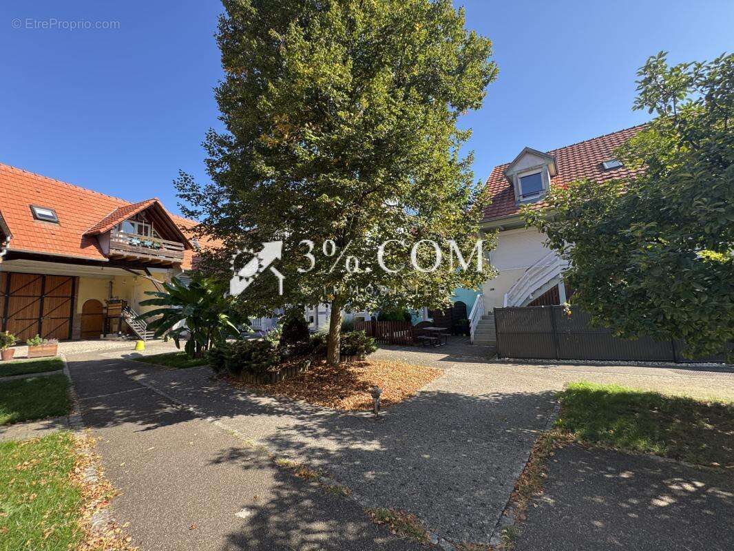 3%COM Beau F3  avec jardin de 134m2 + double garage - photo 18