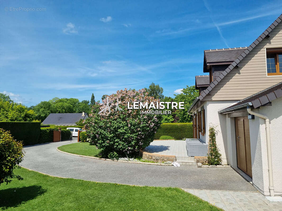 Maison à SAINT-ROMAIN-DE-COLBOSC