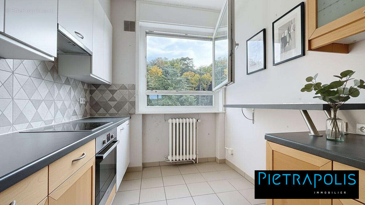 PROJECTION 3D - Appartement à SAINTE-FOY-LES-LYON