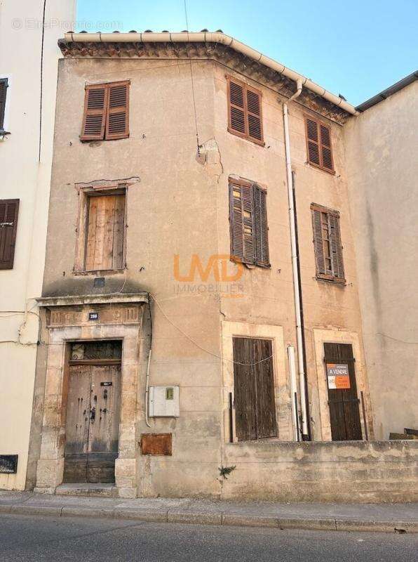 Puget-Ville - Maison à rénover complétement - photo 2