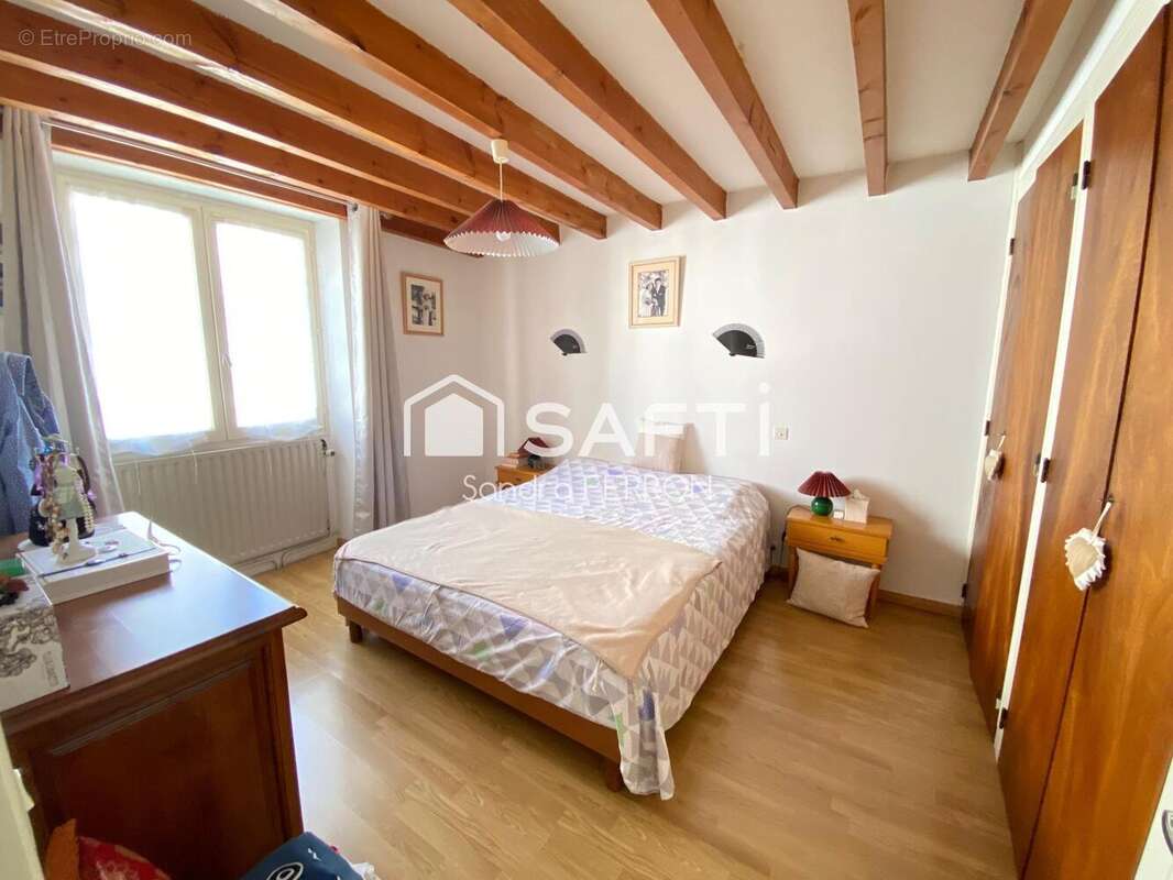 Commerce 285 m² à Saint-Jean-D'angely  - photo 8