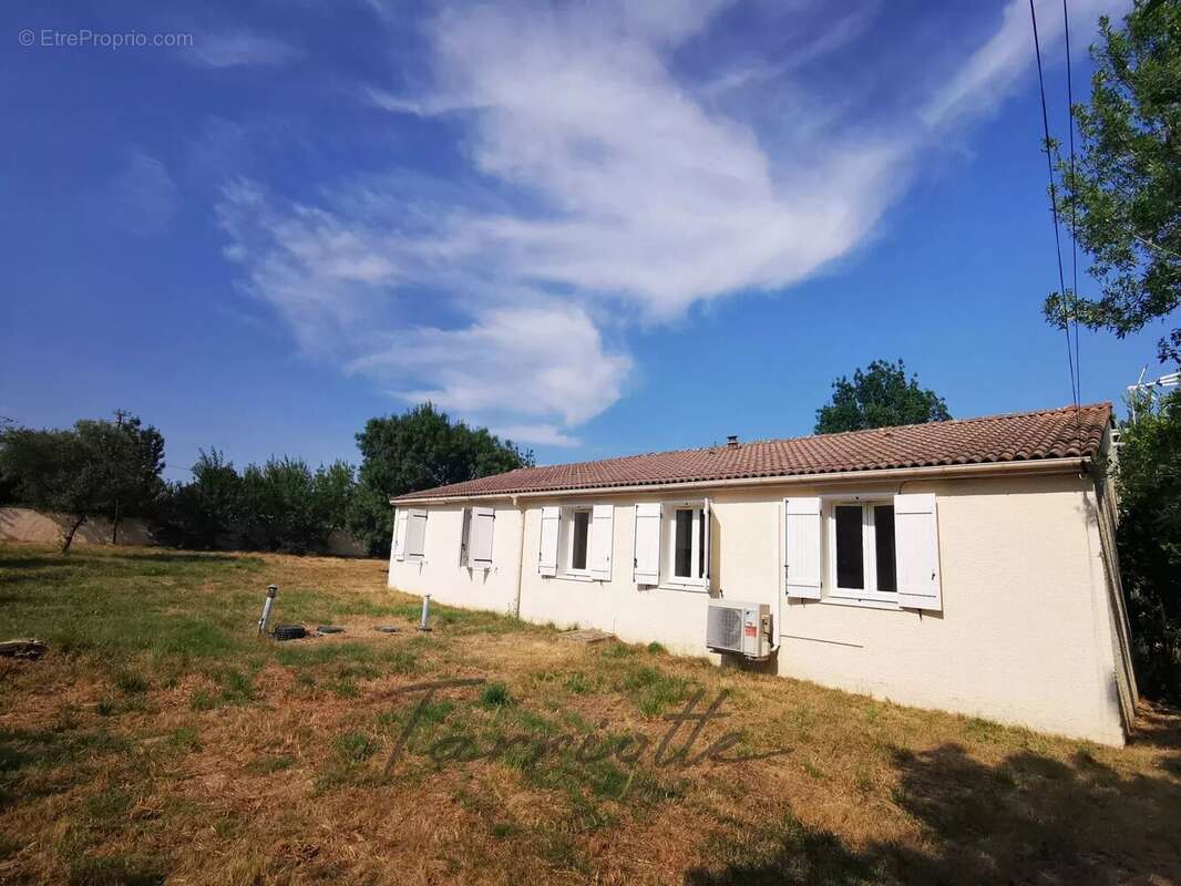 Maison à ALBA-LA-ROMAINE