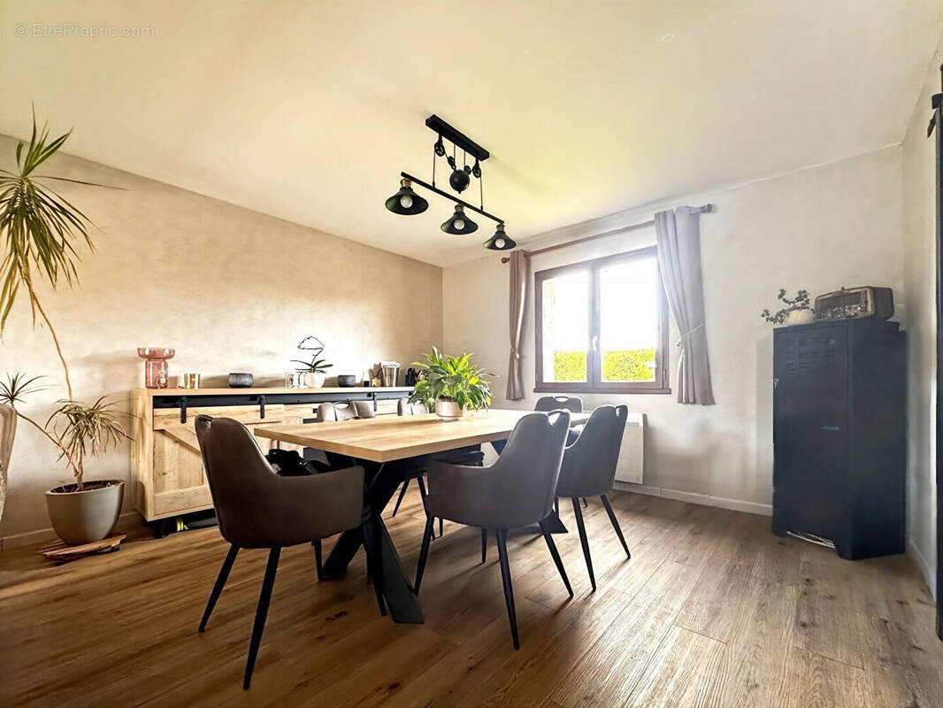 Maison à NIELLES-LES-CALAIS