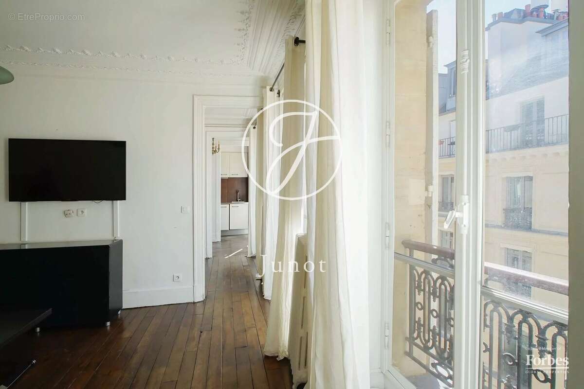 Appartement à PARIS-4E