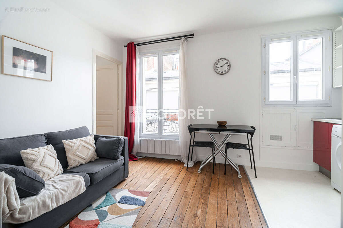 Appartement à PARIS-17E