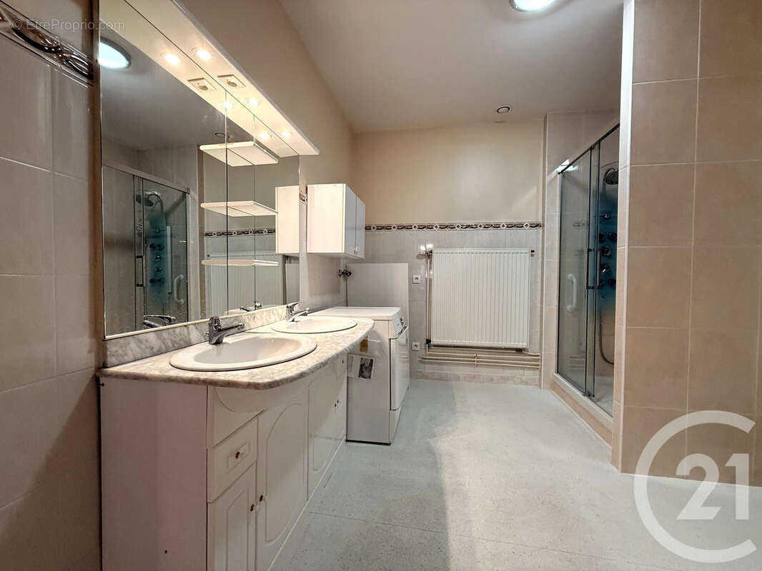 Appartement 145 m² à Saint-Quentin  - photo 10