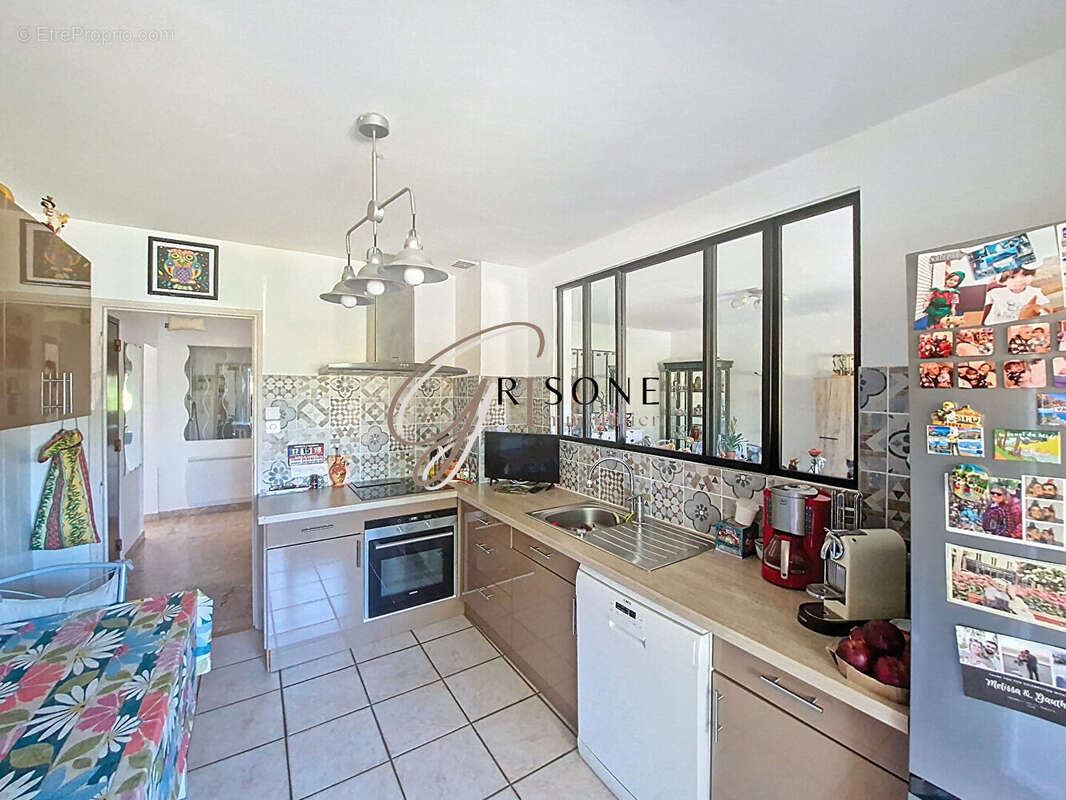 Appartement à SIX-FOURS-LES-PLAGES