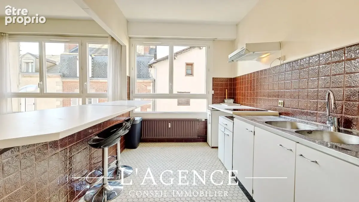Appartement  T1 meublé avec parking centre ville - photo 2