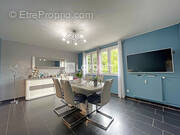 Appartement à LE CHAMBON-FEUGEROLLES