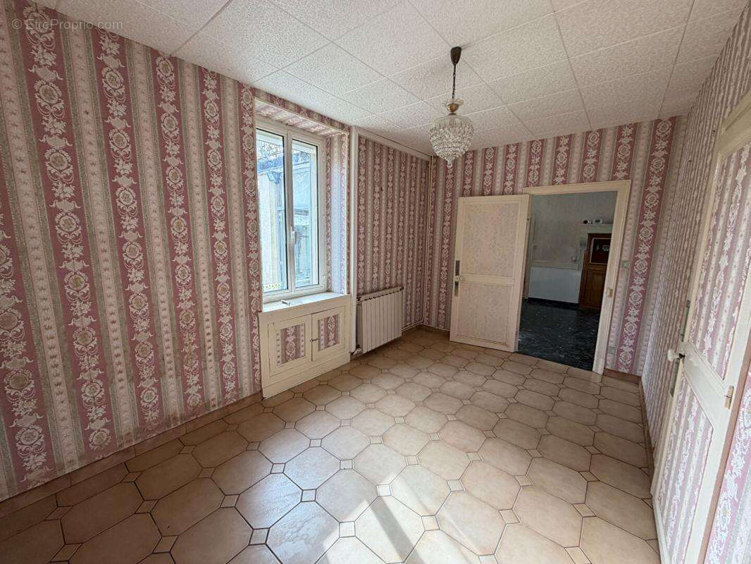 Maison à POUGUES-LES-EAUX