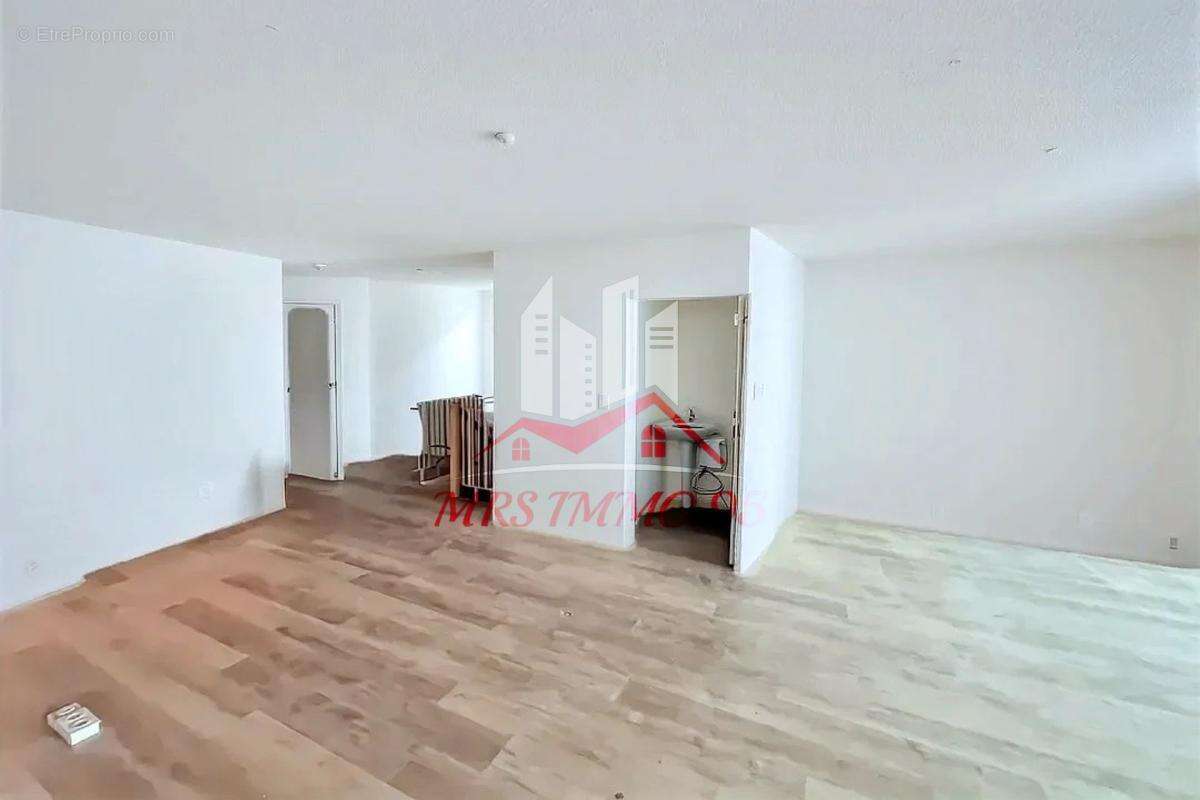 Commerce à LUZARCHES