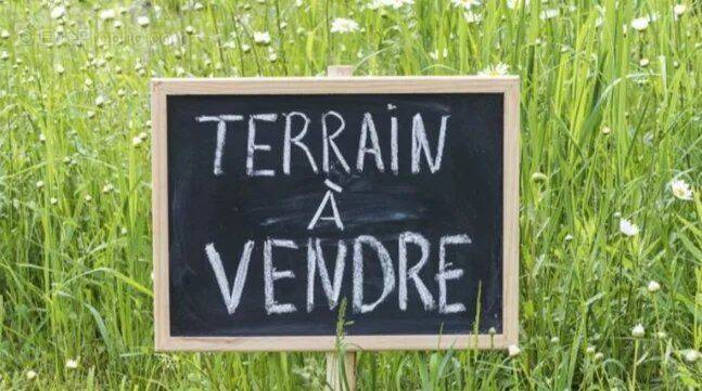 Terrain à MAISONS-ALFORT