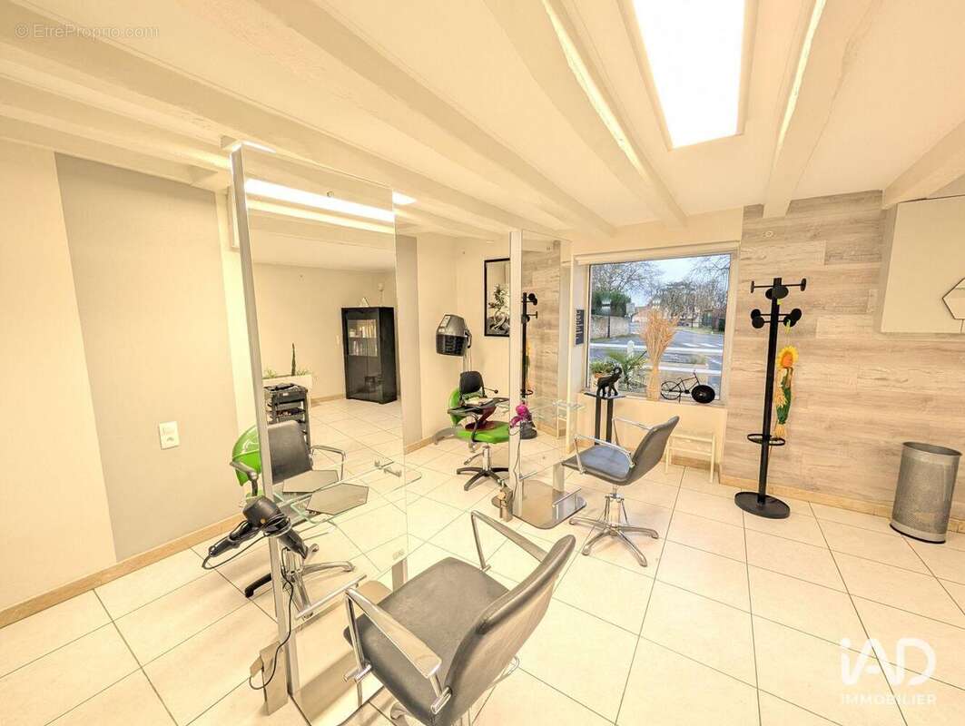 Photo 7 - Commerce à PERSAC