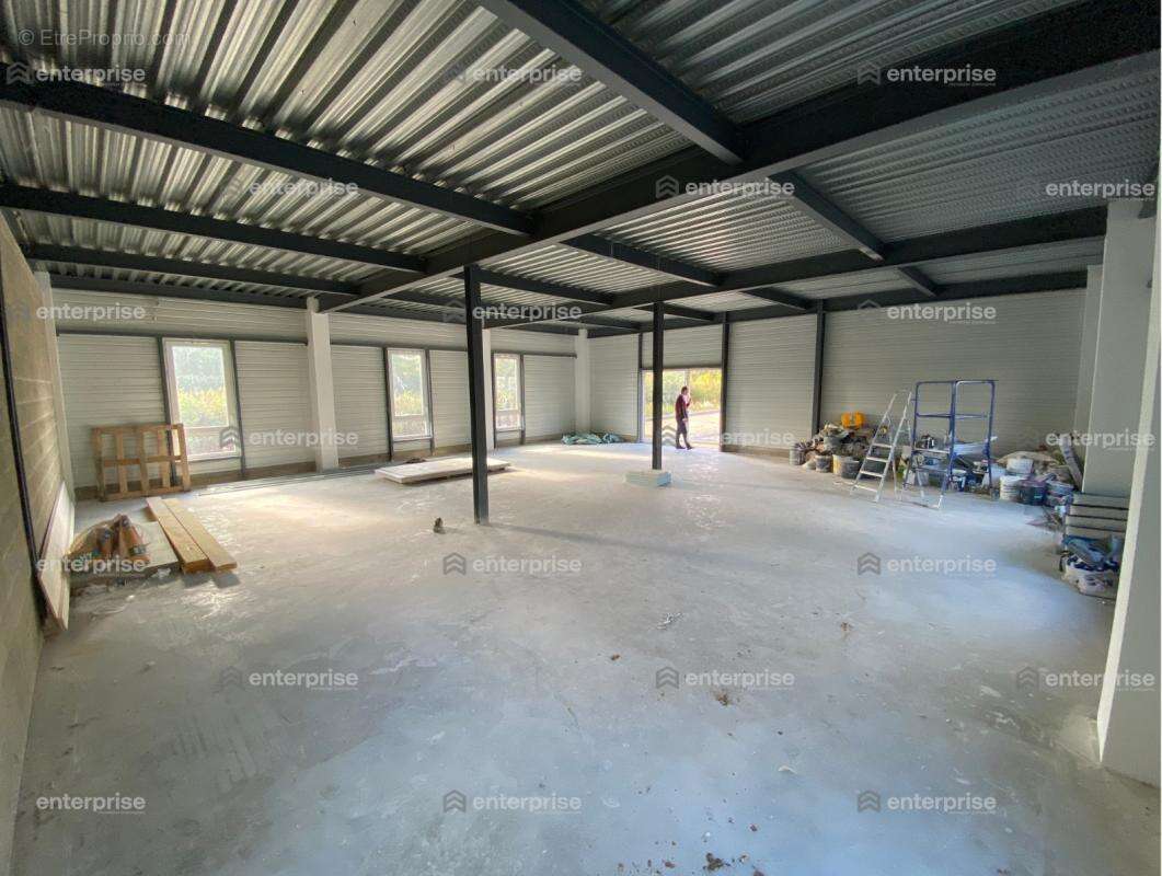A vendre - bureaux - 157m2 - saint-leu-d'esserent - photo 3