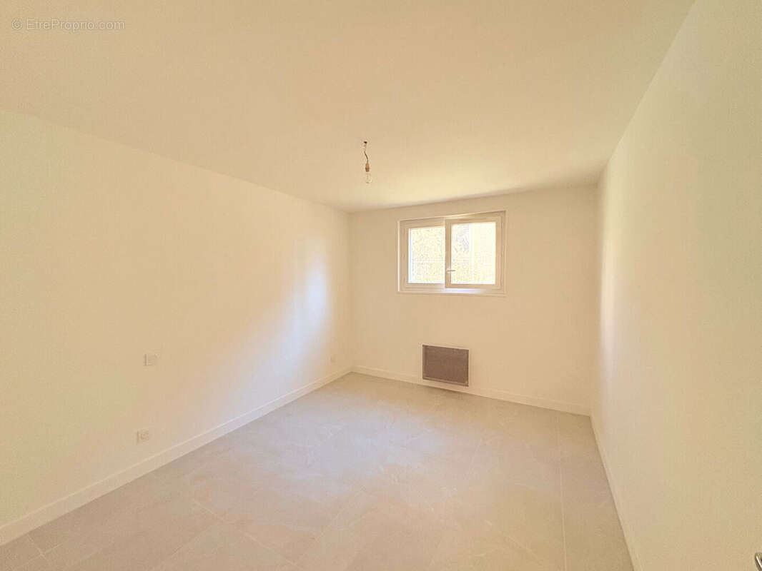 Maison à LA FARE-LES-OLIVIERS