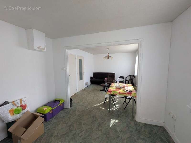 Ploerdut centre maison 3 pieces de 65 m² environ 3 pieces parcelle de 950m² environ - photo 4