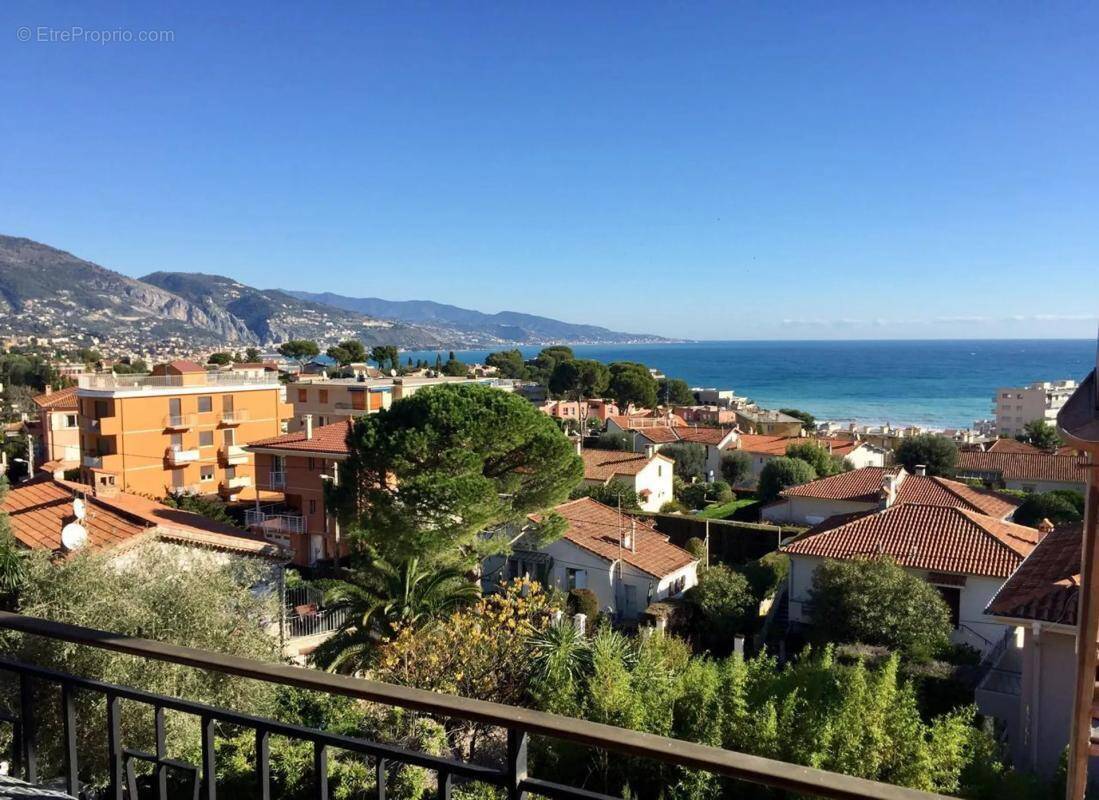Appartement à ROQUEBRUNE-CAP-MARTIN