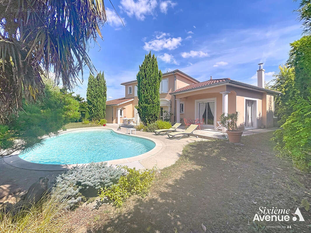 Maison à SAINT-SYMPHORIEN-D&#039;OZON