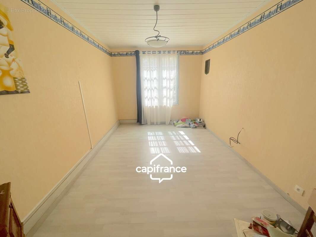 À vendre – Maison de campagne à SAINT CYR DES GATS (85) - photo 9