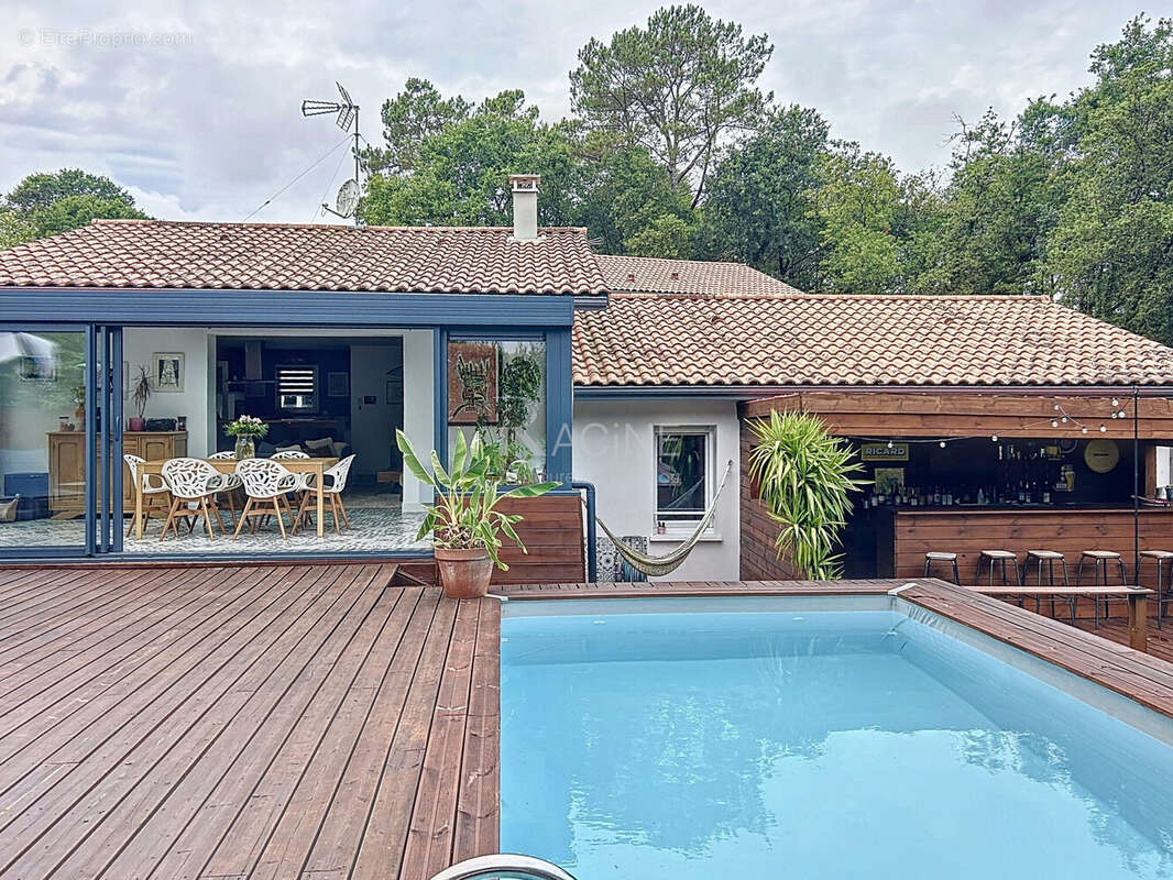 Maison à BASSUSSARRY