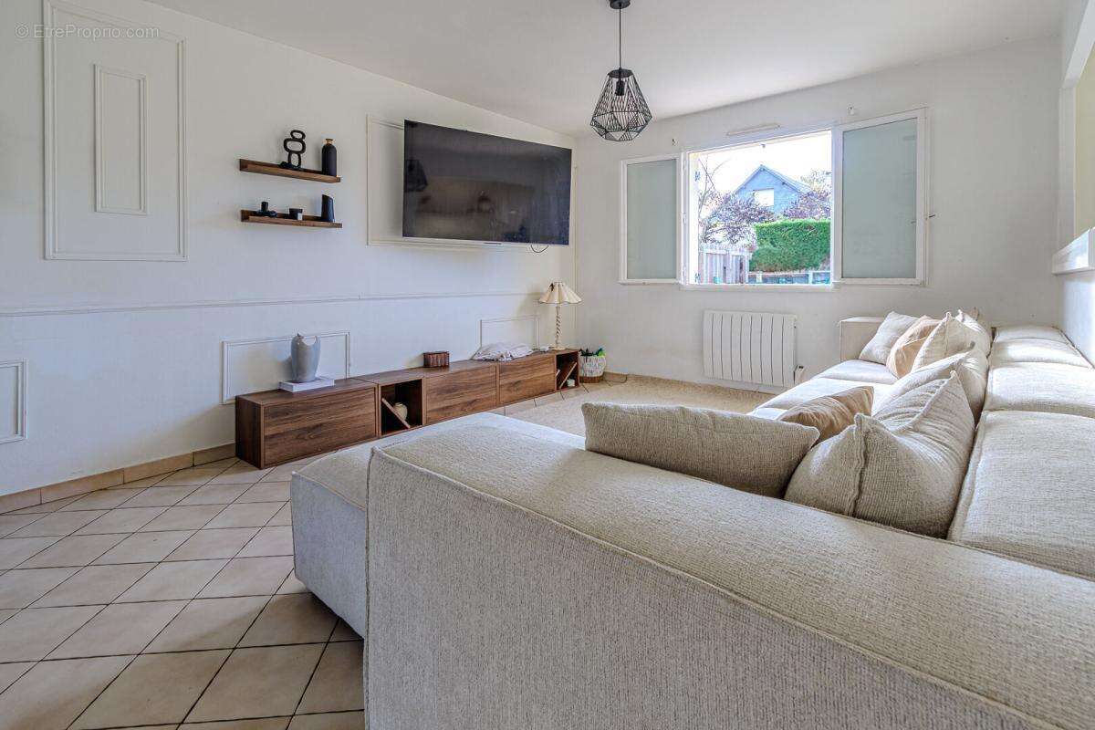 Maison de plain pied 89 m² - 3 Chambres et Garage - Saint-Lambert-la-Potherie - photo 5