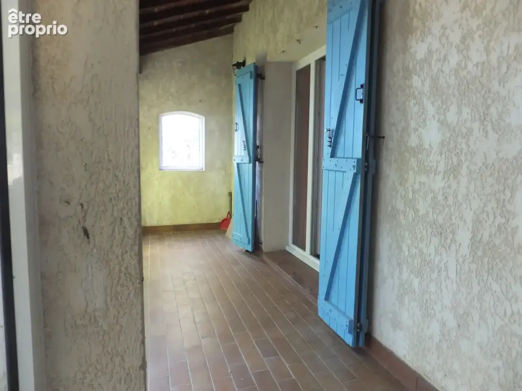 Villa 5 pièces avec 2 garages et jardin - photo 10