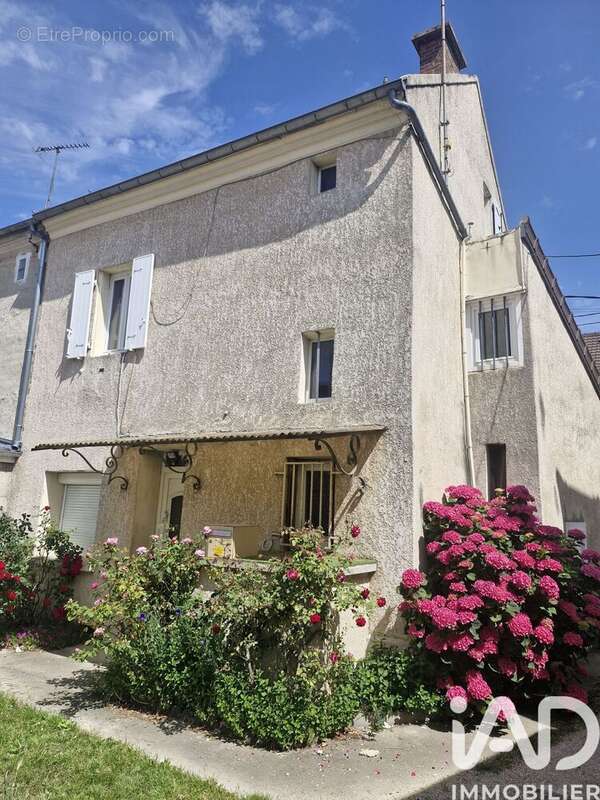 Photo 1 - Maison à LA FERTE-SOUS-JOUARRE