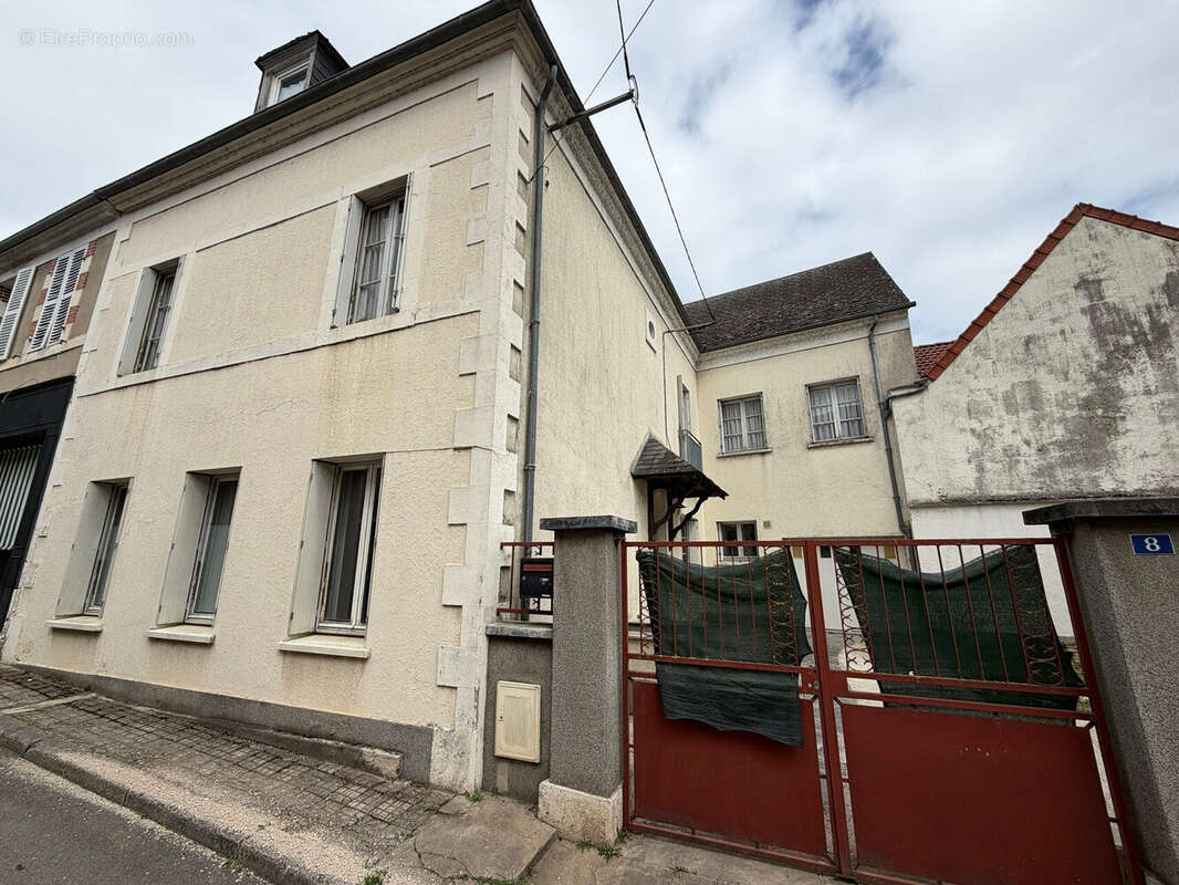 Maison à MAREUIL-SUR-ARNON