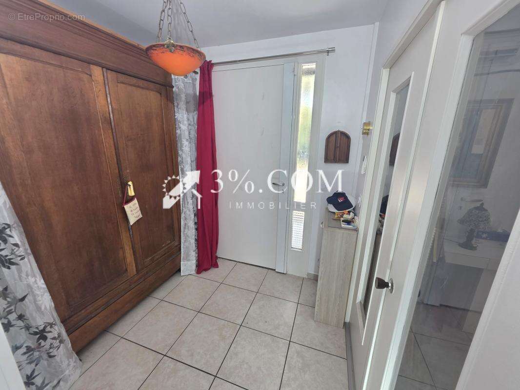 Villa rénovée avec piscine au calme - photo 14