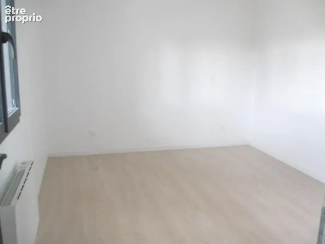 Maison à vendre 4 pièces LEZOUX (63) - photo 2