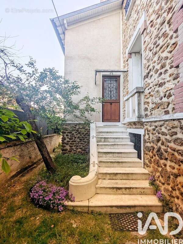 Photo 2 - Appartement à LES PAVILLONS-SOUS-BOIS