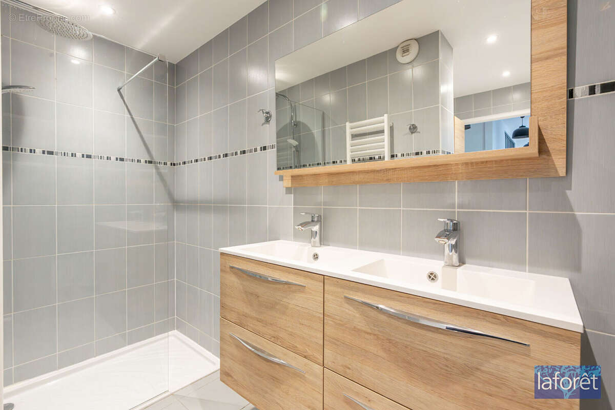 Appartement à NOGENT-SUR-MARNE