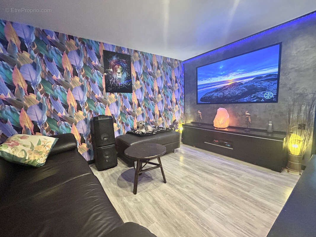 Maison à SURY-LE-COMTAL