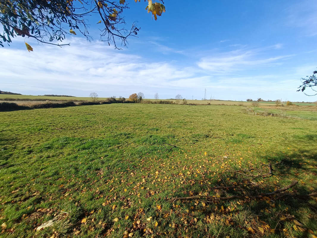 Maison à JUSSY-LE-CHAUDRIER