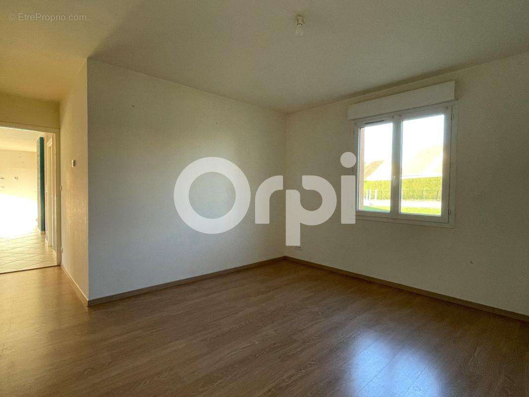 Maison à LA CROISILLE