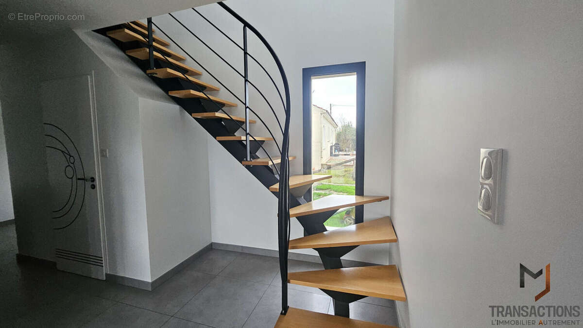 Maison à SAINTE-PAZANNE