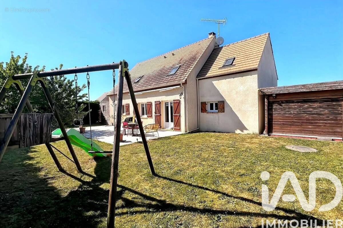 Photo 1 - Maison à SAINTE-GEMME-MORONVAL