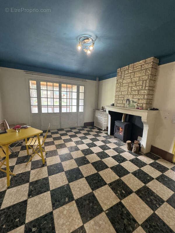 Maison à SAINT-MAURICE-LES-CHARENCEY