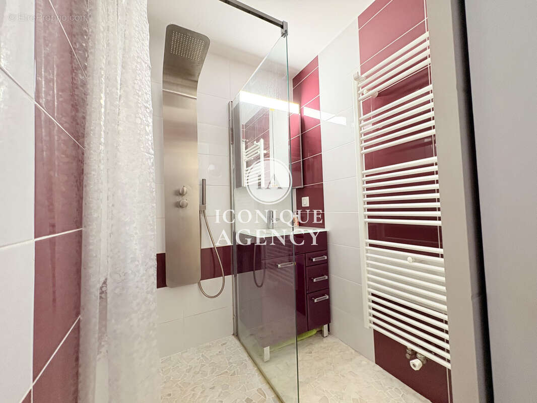 Appartement à VALLAURIS