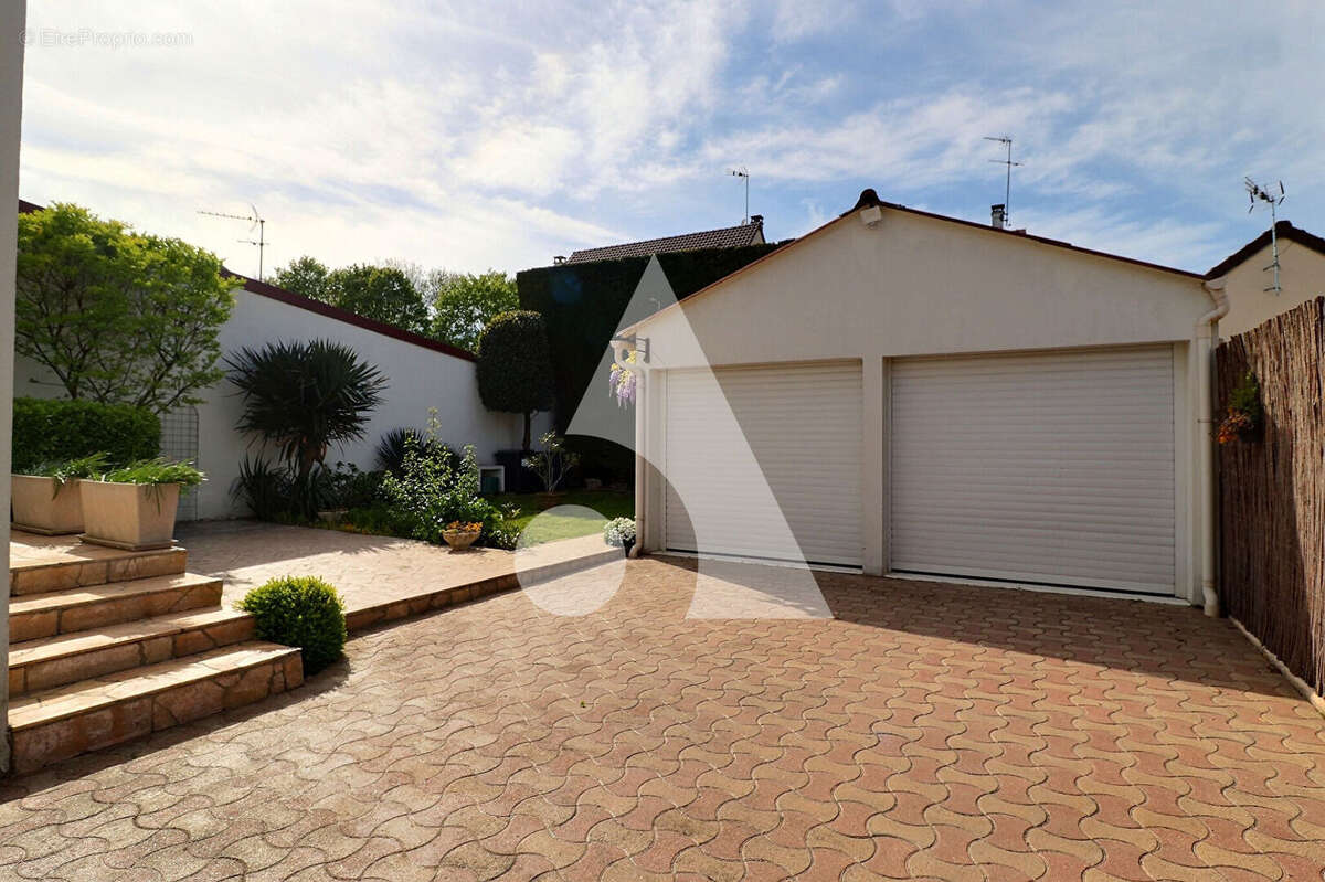 Pavillon individuel avec garage double - Le Plessis-Bouchard - photo 12