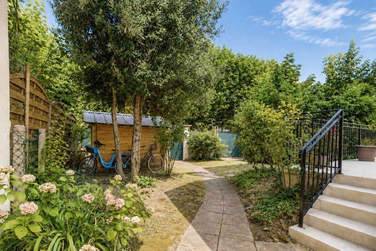 Maison 145 m² à Saint-Gratien  - photo 16