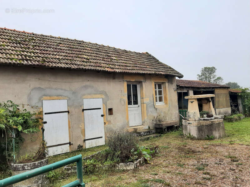 Maison à CLESSY