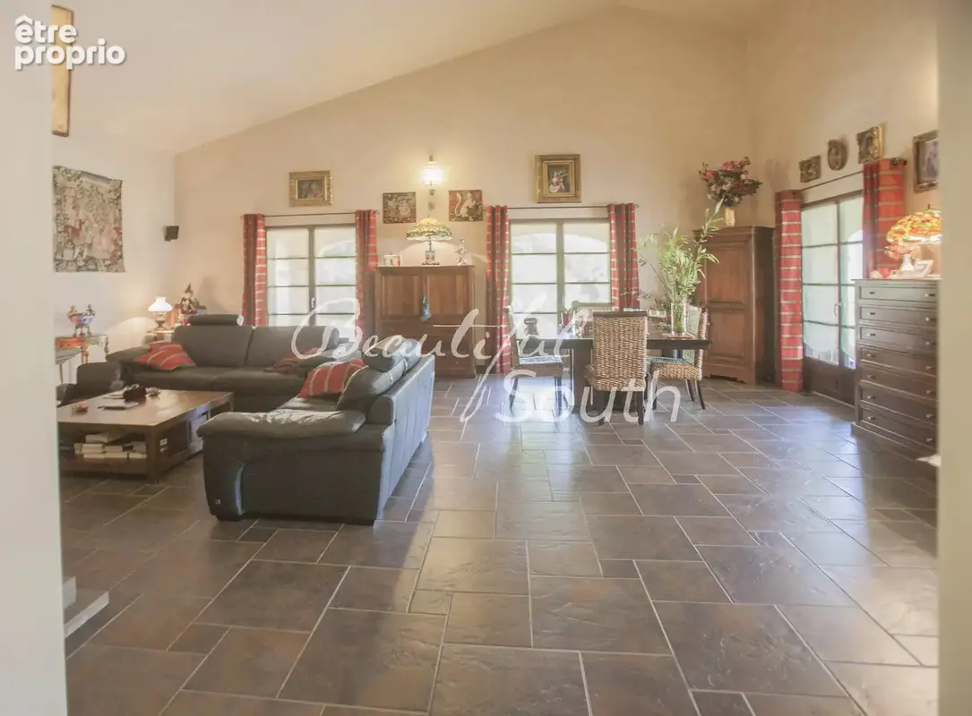 Villa d’exception aux vues panoramiques, jardin et piscine – prades - photo 7