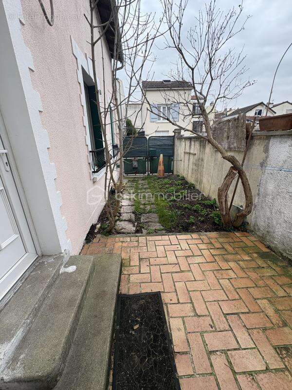 Maison à LES LILAS