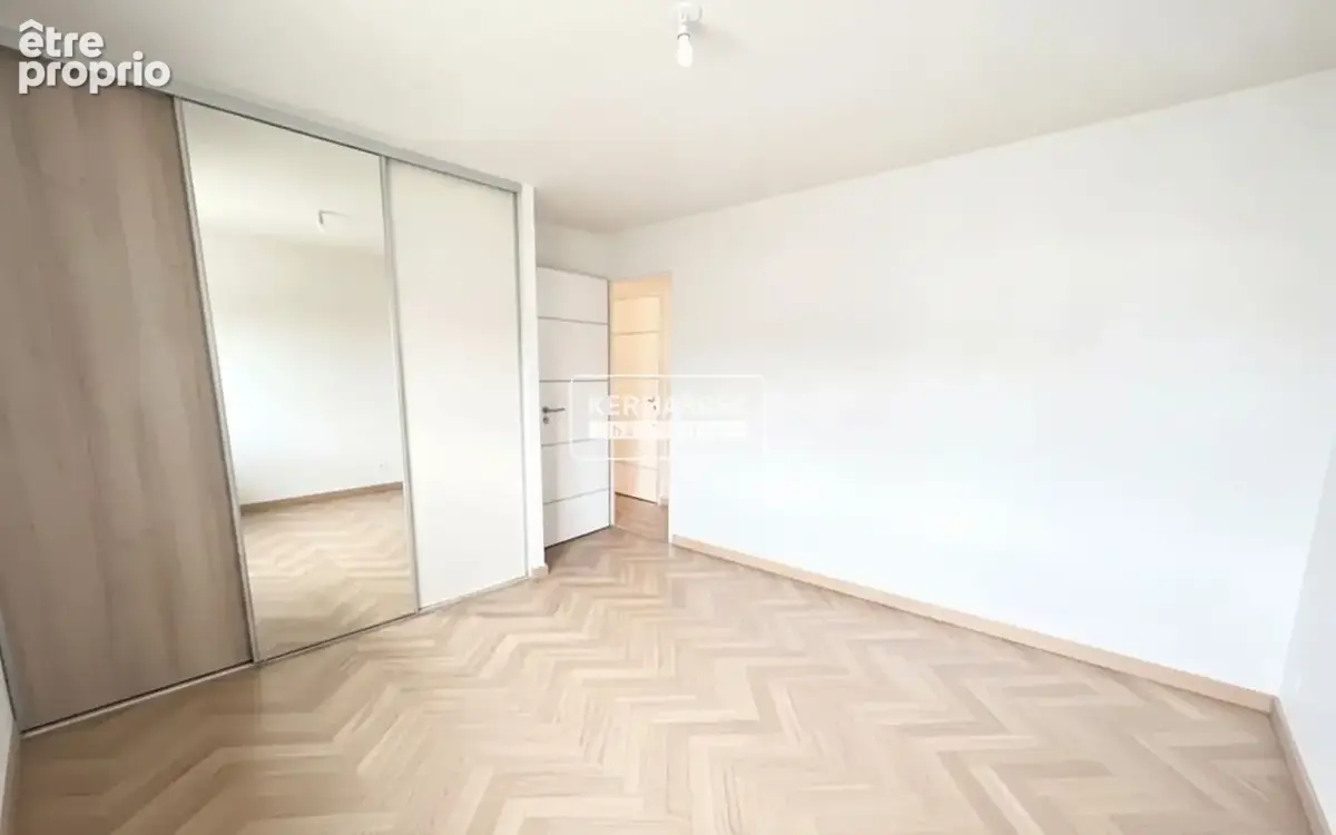 Maison SAINT AUBIN D'AUBIGNÉ - 6 Chambres -126 m² - photo 5