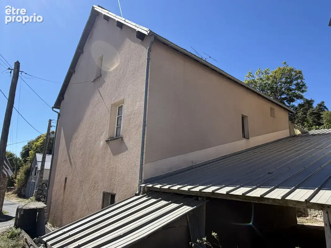 EXCLUSIVITE 144 : GR 65, Ancienne maison d'habitation à rénover sur l 'Aubrac. - photo 4