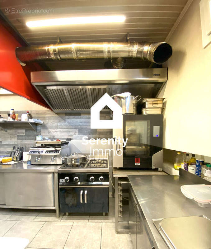 Commerce à LES PENNES-MIRABEAU